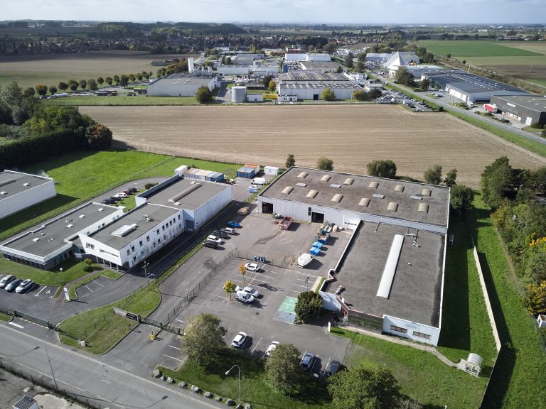 Vue aérienne de l'atelier de fabrication d'Avelin (Nord, France)