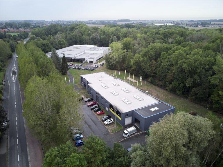 Vue aérienne de l'atelier de fabrication de Wavrin (Nord, France)