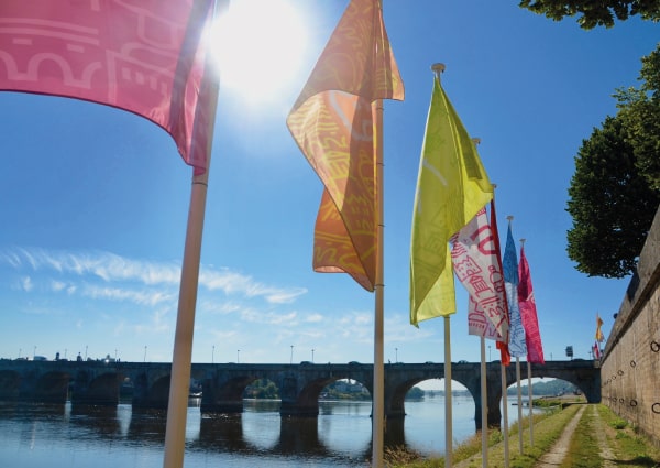 Mâts et drapeaux entretenus par MDS